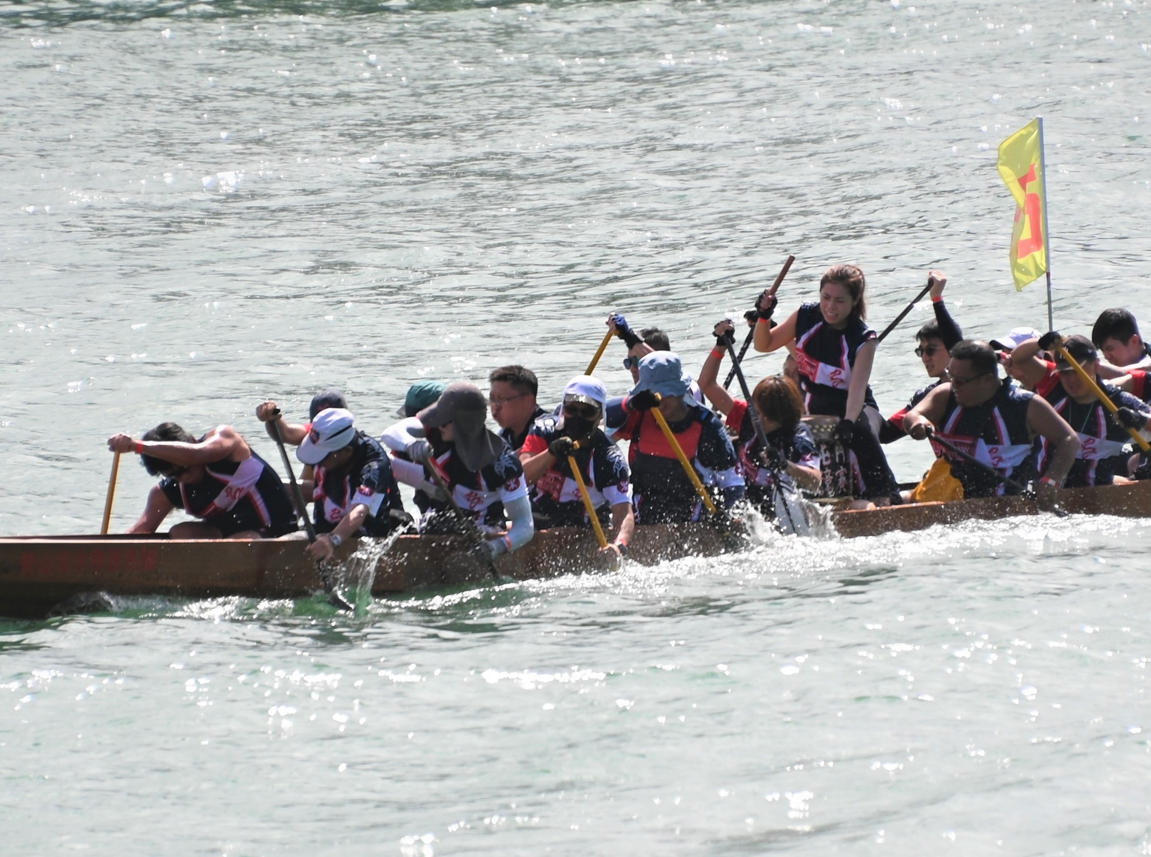 Railway talents join the Tuen Mun District Dragon Boat Race 2022